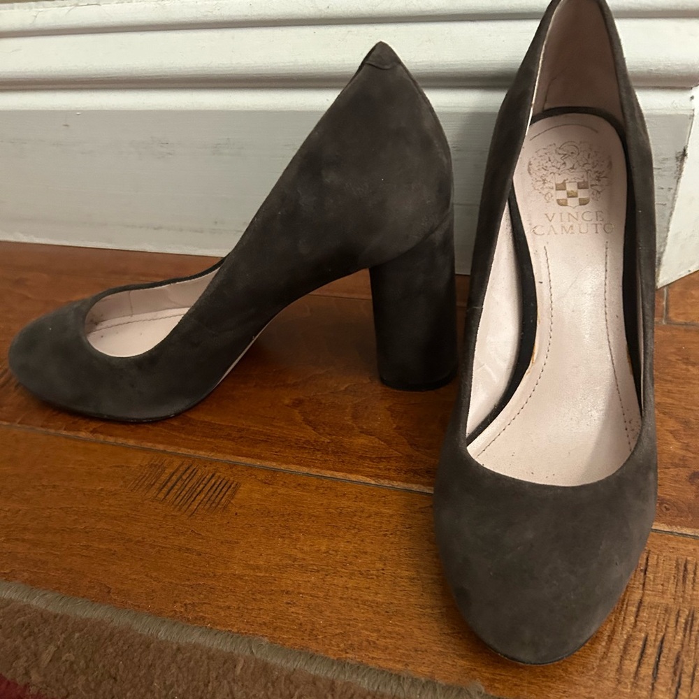 Vince Camuto Women's Chocolate brown Suede Heels
